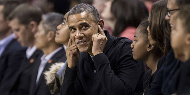 President Obama Booed at College Basketball Game? Covering His Ears Photoshop