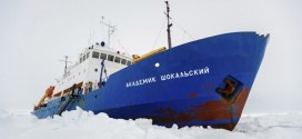Akademik Shokalskiy Ship Stuck Stranded in Artic Antacrtic Polar Ice While Studying Effects of Global Warming climate change rescue operation Russia Russian scientific expedition experiment sea ice shelf melt MV Australia University of New South Wales Chinese ice breaker iceberg