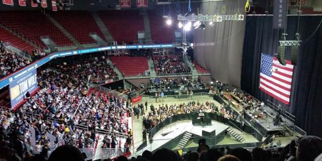 President Obama Campaigns to Half-Empty Arena in Philadelphia Fox News Ed Henry Democratic gubernatorial candidate Tom Wolf Temple University Liacouras Center 5,500 people